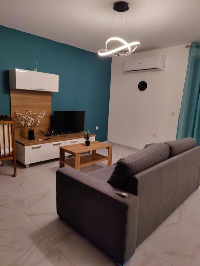 Caribbean Cocktail Apartment Marsaskala Exterior photo