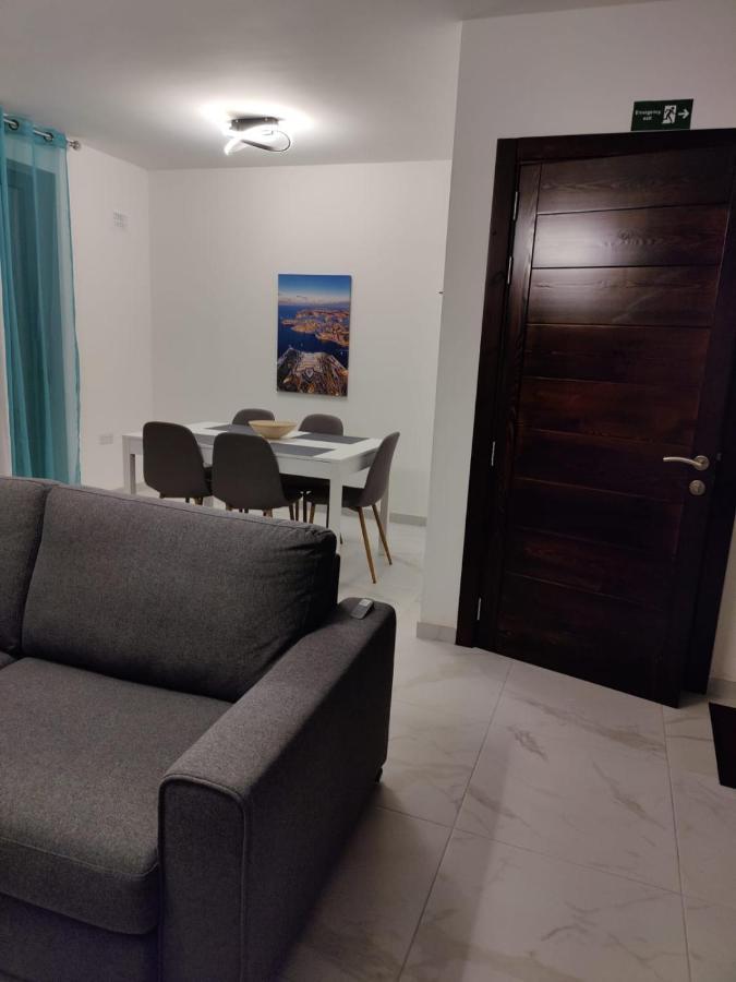Caribbean Cocktail Apartment Marsaskala Exterior photo